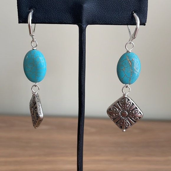 HAND CRAFTED EARRINGS Turquoise Ovals Silver Plated, Embossed Diamond Shape Bead - Picture 6 of 12